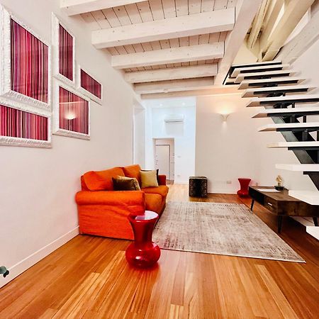 Riverside Loft Navigli - Spacious Two-Bedroom Apartment Milánó Kültér fotó