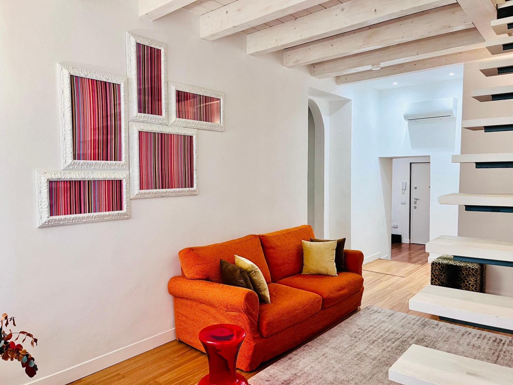 Riverside Loft Navigli - Spacious Two-Bedroom Apartment Milánó Kültér fotó