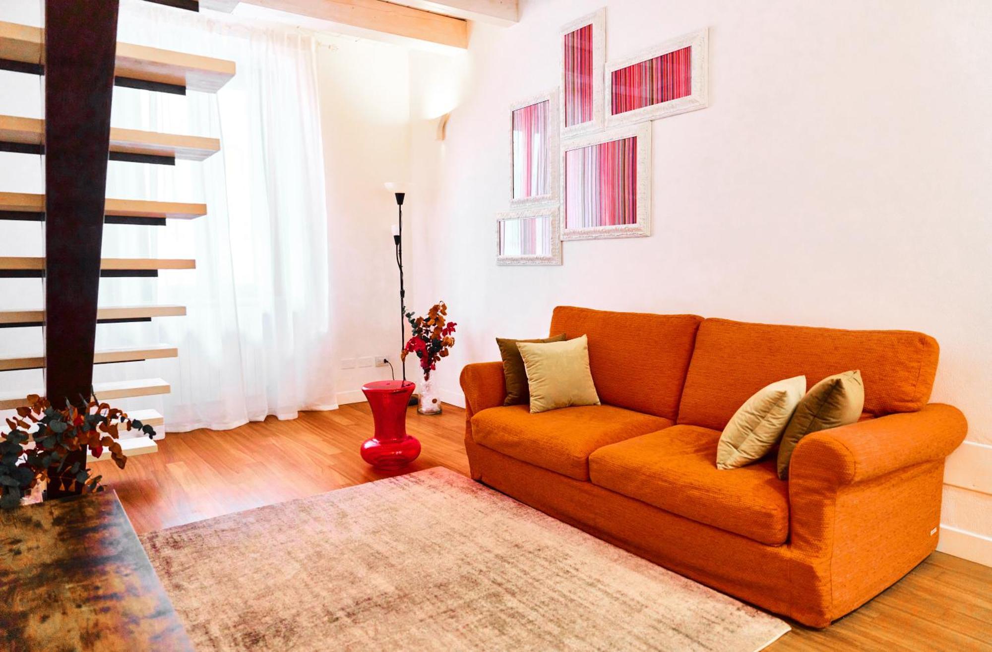 Riverside Loft Navigli - Spacious Two-Bedroom Apartment Milánó Kültér fotó